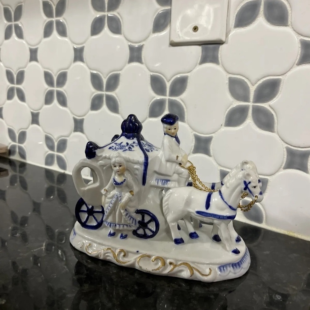 Vintage porcelain horse carriage figurines blue white and gold perfect condition